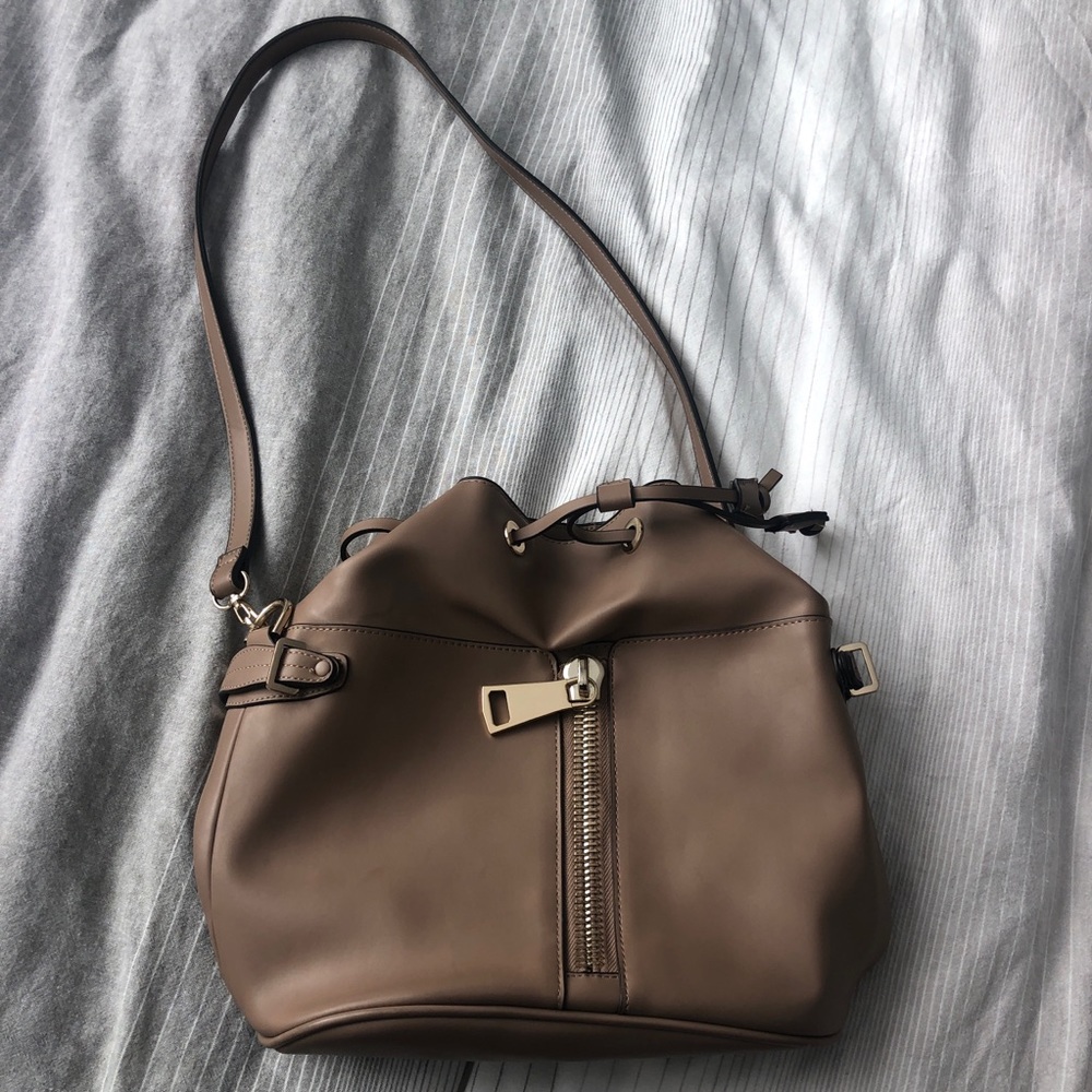 Zara Basic Zipper Drawstring Bucket Bag - Picture 2 of 7